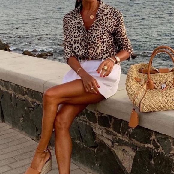 🐆NORDSTROM-bought “All in Favor” 🐆Leopard🐆 print blouse - Picture 2 of 9